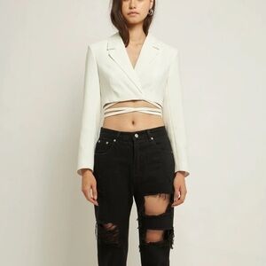GREY LAB CROPPED BLAZER WITH TIE DETAIL white
